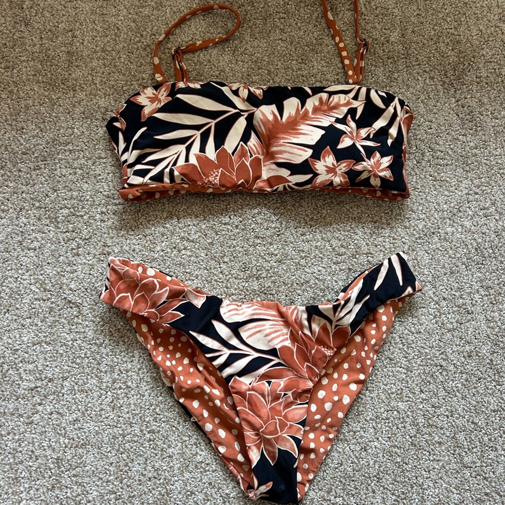 Billabong Rust Orange & Black Floral Reversible Bikini Set - Picture 2 of 2